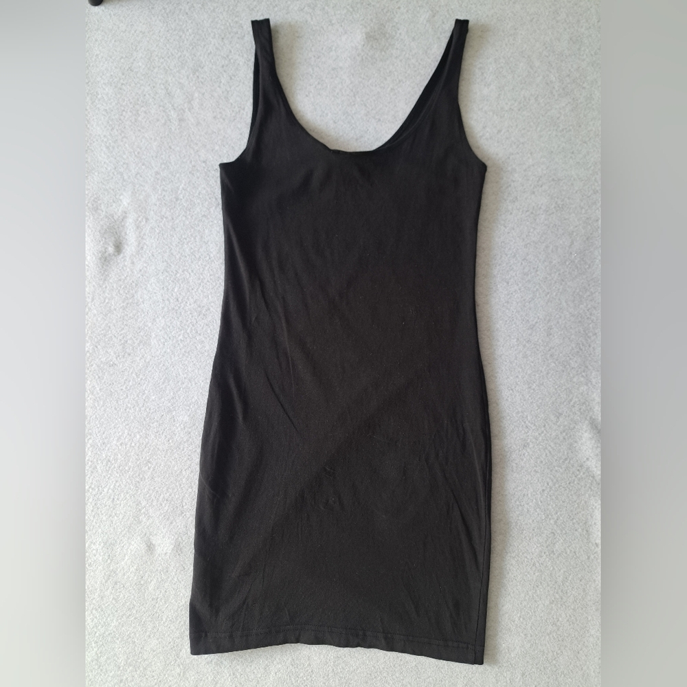 💫🩷3for20 Bundle Sale🩷💫 H&M Elegant Black Body Con Dress - Picture 3 of 6